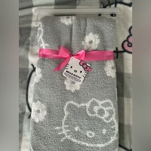 Hello Kitty Sanrio Grey Plush Throw Blanket Kawaii Cute Pink Pastel